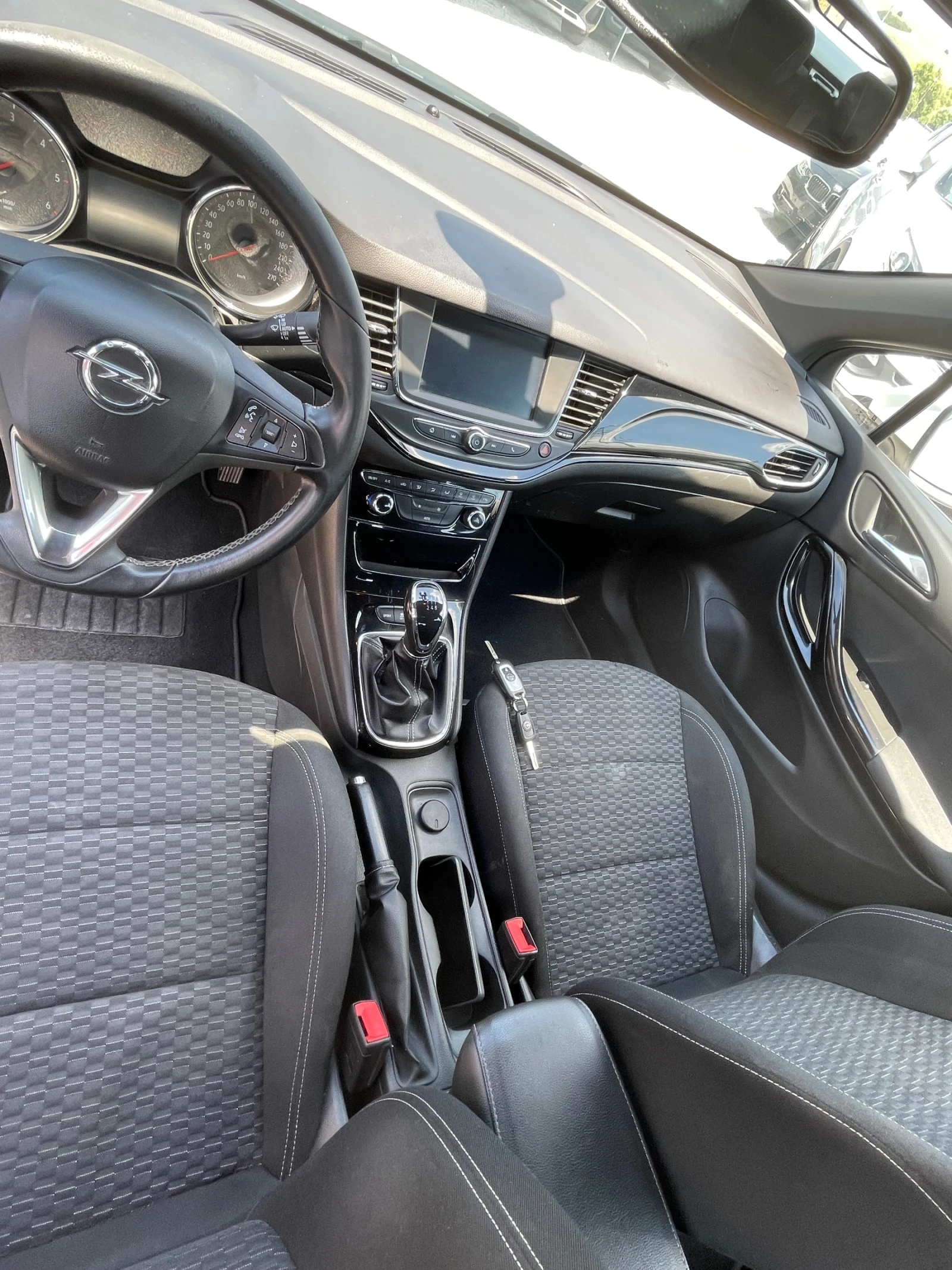 Opel Astra 1.6 CDTI Euro 6, снимка 9 - Автомобили и джипове - 55016518