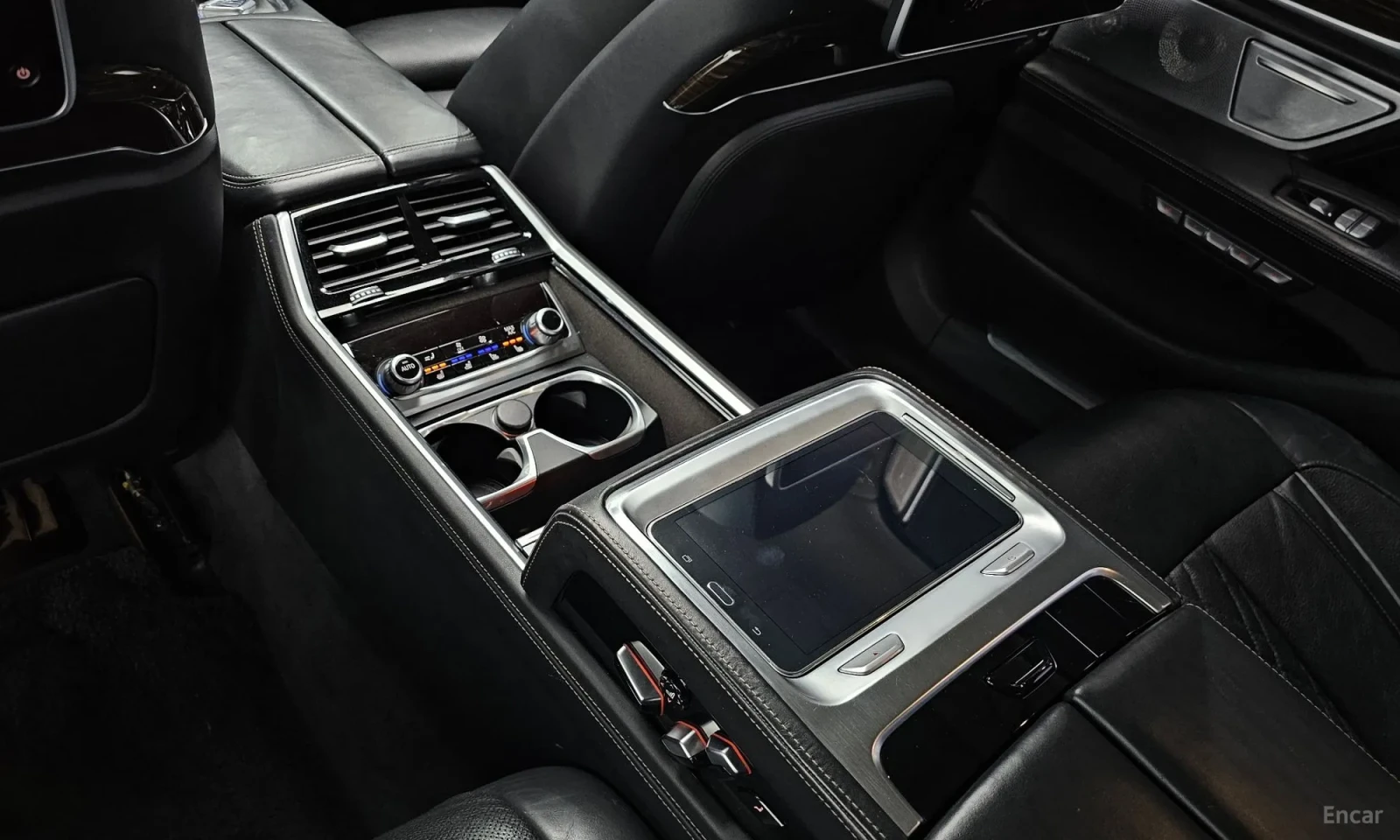 BMW 750 LONG* XDRIVE* TOP* 110000KM!!!, снимка 17 - Автомобили и джипове - 55188657