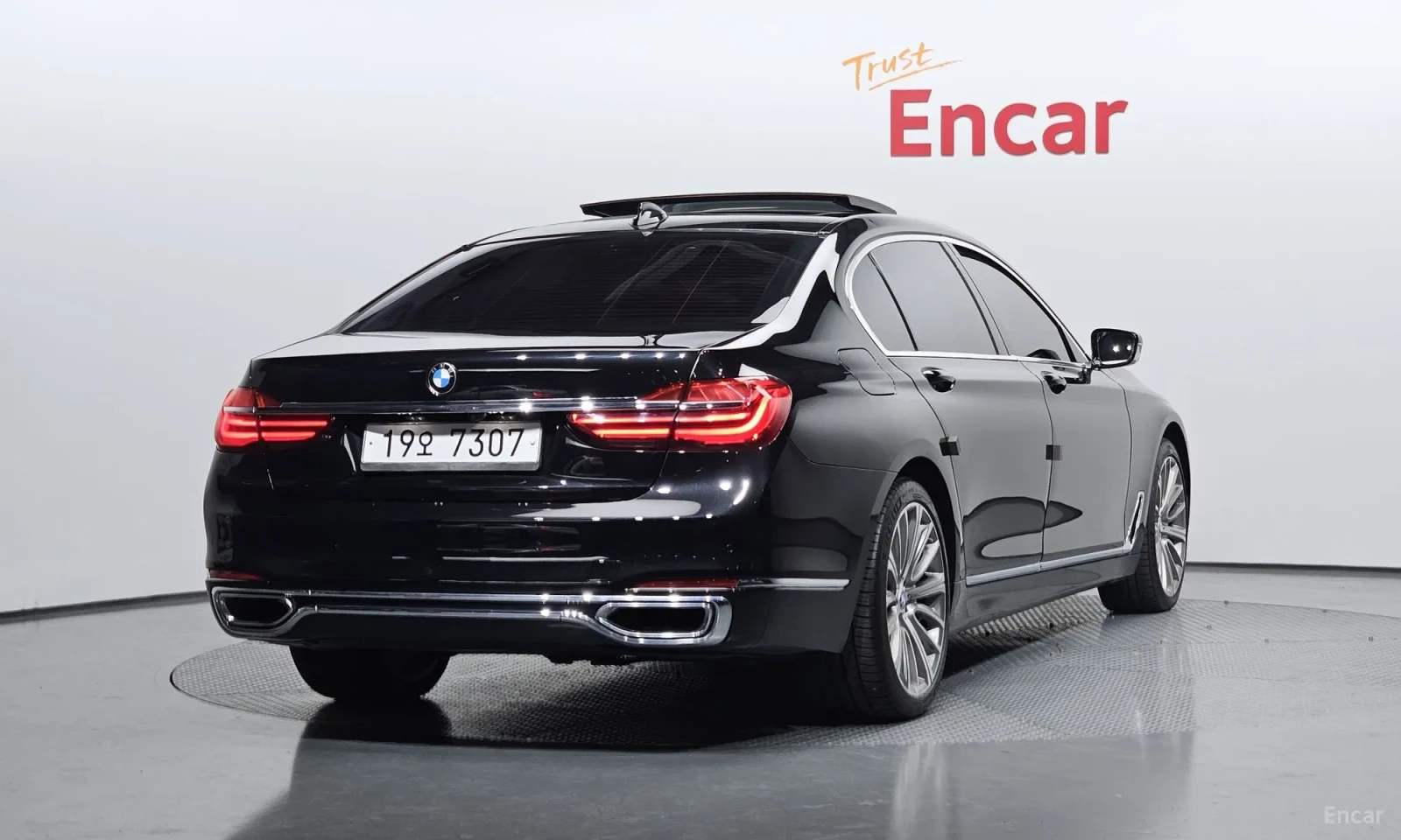 BMW 750 LONG* XDRIVE* TOP* 110000KM!!!, снимка 2 - Автомобили и джипове - 55188657