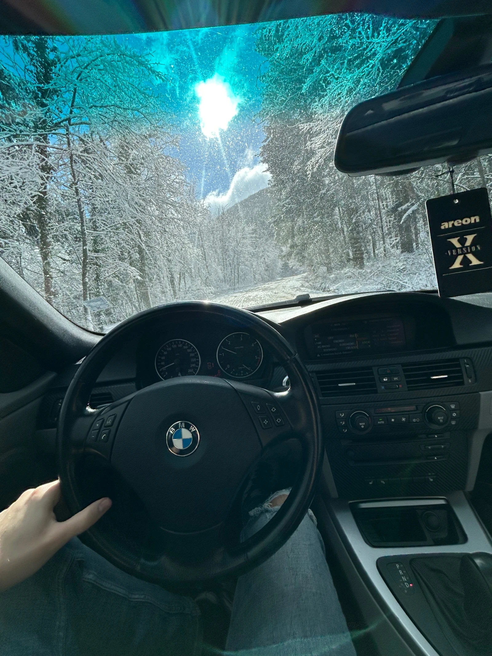 BMW 320 D Нави Кожа Шибедах Черен Таван Подгреви, снимка 10 - Автомобили и джипове - 55199806