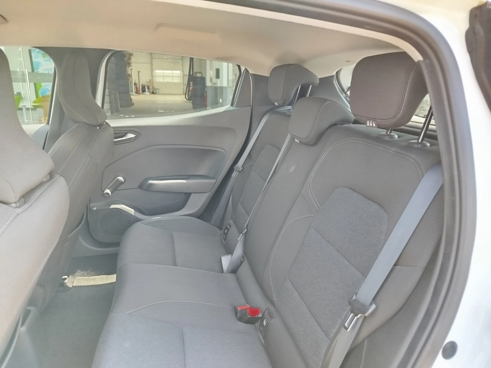 Renault Clio 1.0 TCe/90 к.с., снимка 15 - Автомобили и джипове - 55376901