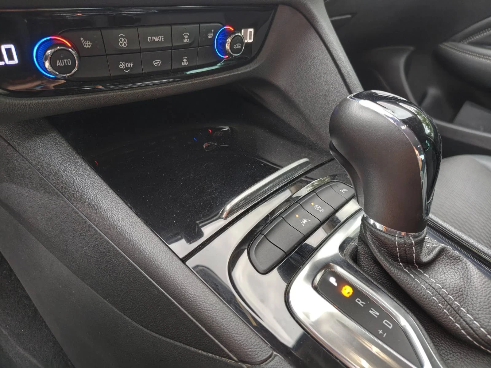 Opel Insignia Еxclusive, снимка 12 - Автомобили и джипове - 55421324