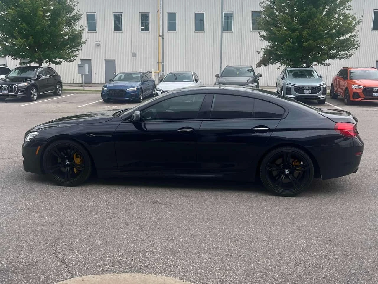 BMW 650  АВТОКРЕДИТ * ГЛАВНО ПРЕДСТАВИТЕЛСТВО НА AUDI, снимка 3 - Автомобили и джипове - 55440743