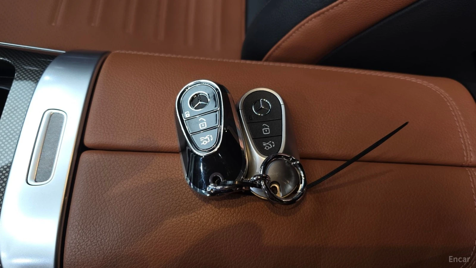 Mercedes-Benz C 300 4MATIC/AMG-LINE/FULL-ASSISTS/BURMESTER/SUNROOF, снимка 16 - Автомобили и джипове - 55615055