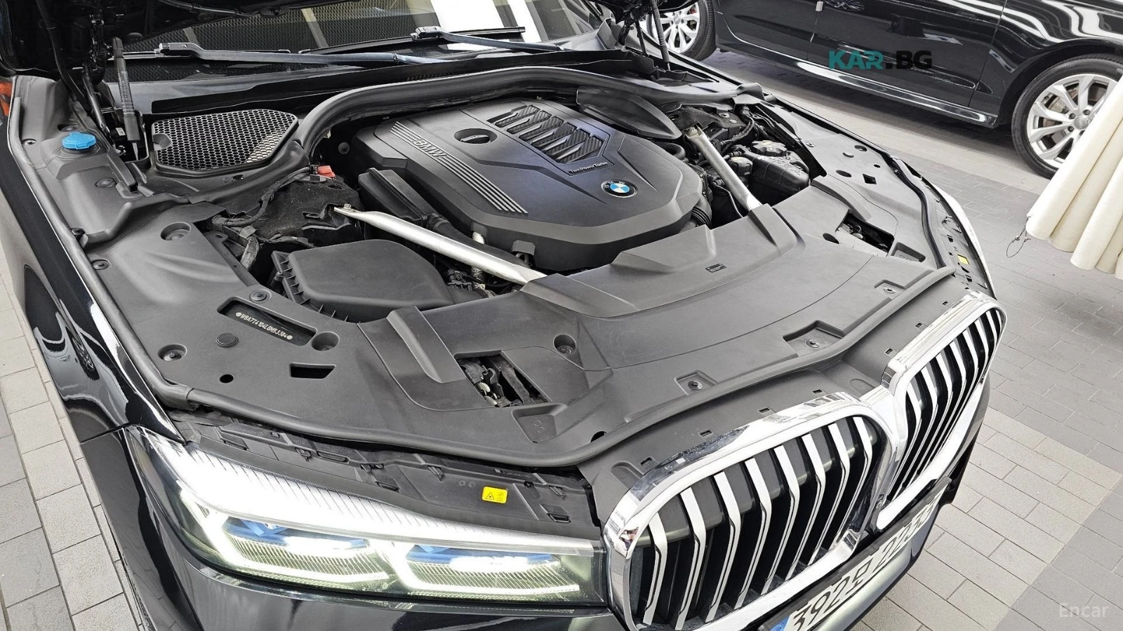 BMW 740 Li* XDRIVE* MSPORT* DISTRONIC* 360* МАСАЖИ* ОБДУХ*, снимка 17 - Автомобили и джипове - 55803482