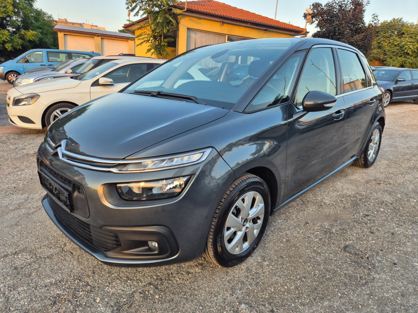 Citroen C4 Picasso 1.6HDI* EAT6* NAVI, снимка 2 - Автомобили и джипове - 55930775
