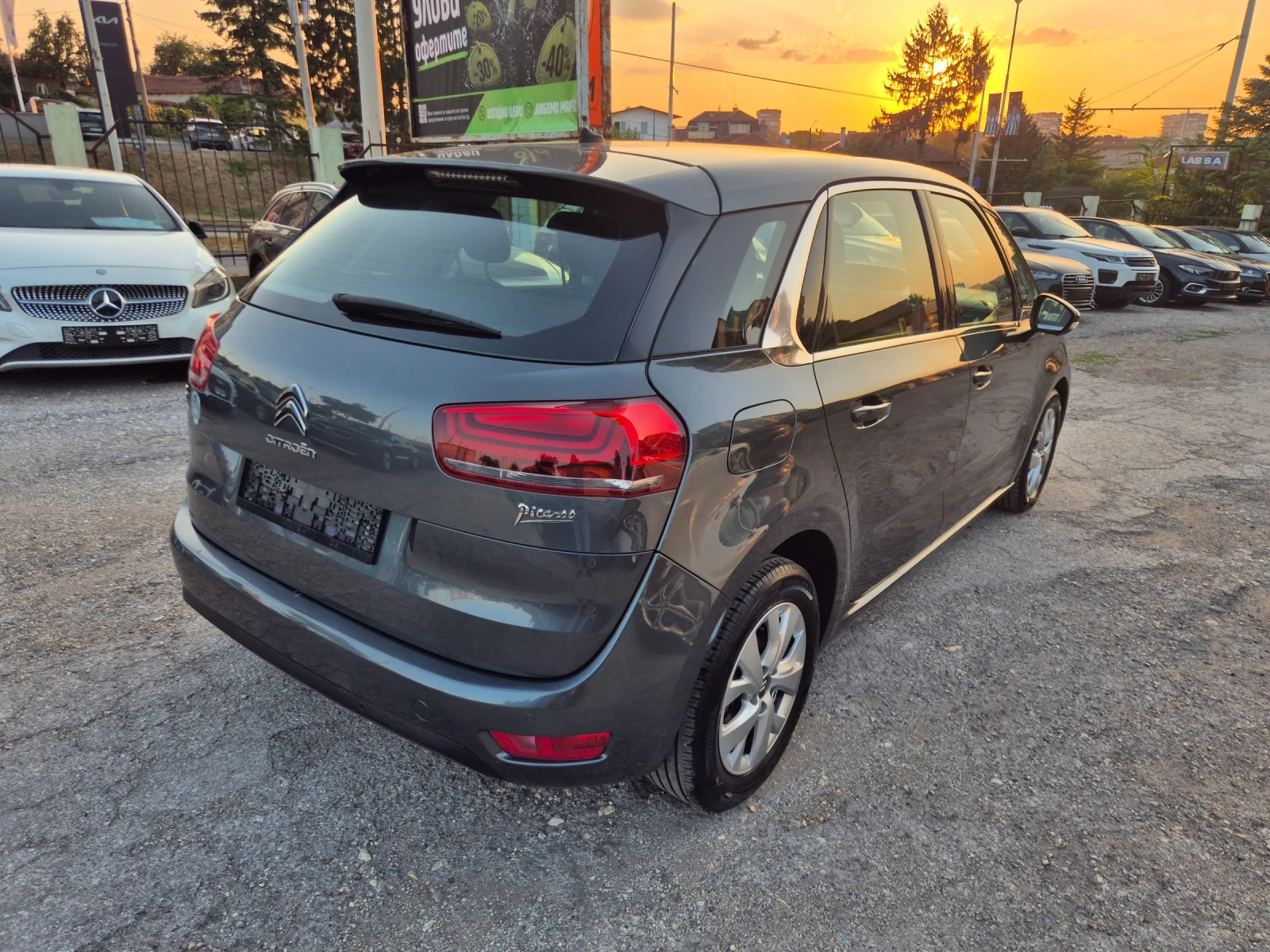 Citroen C4 Picasso 1.6HDI* EAT6* NAVI, снимка 4 - Автомобили и джипове - 55930775