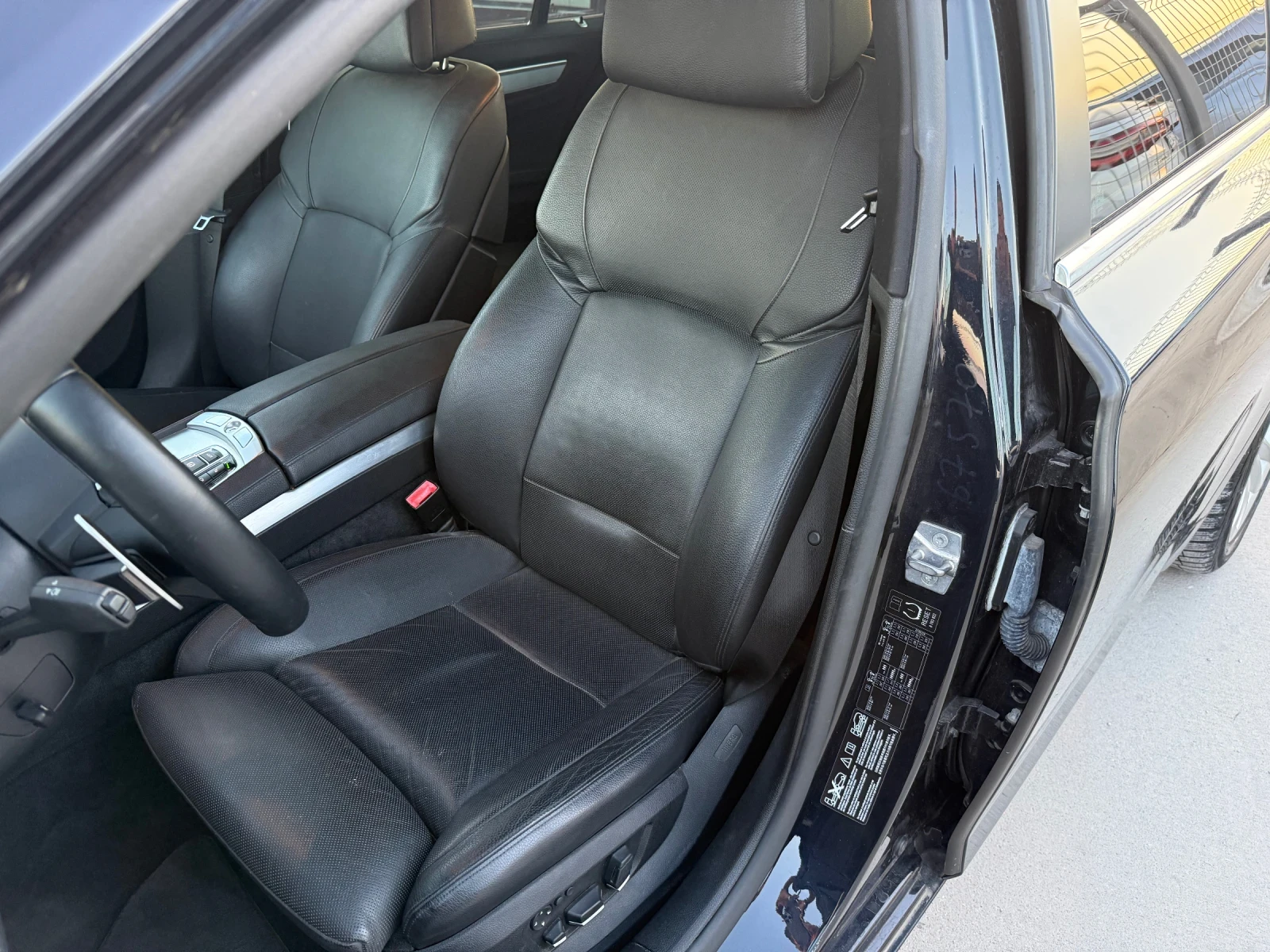 BMW 750 i* 2013г* Full Max* 189.000KM* Сервизна История* , снимка 7 - Автомобили и джипове - 56046555