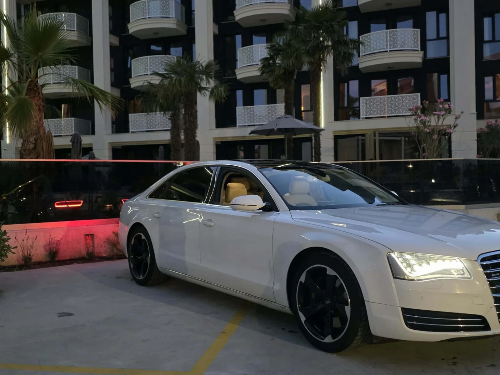 Audi A8 A8 Long 4.2 benzin, снимка 2 - Автомобили и джипове - 56111942