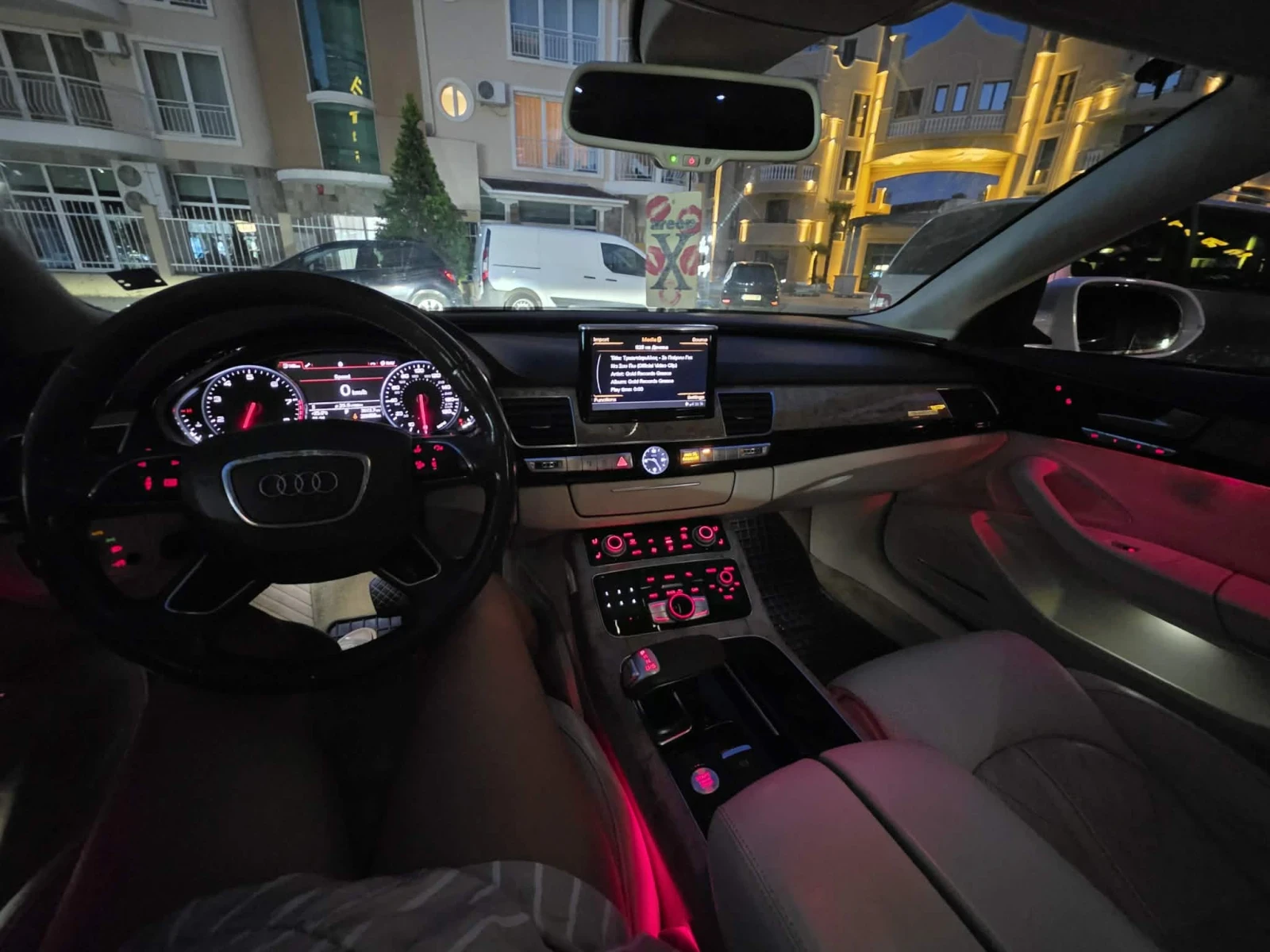 Audi A8 A8 Long 4.2 benzin, снимка 5 - Автомобили и джипове - 56111942