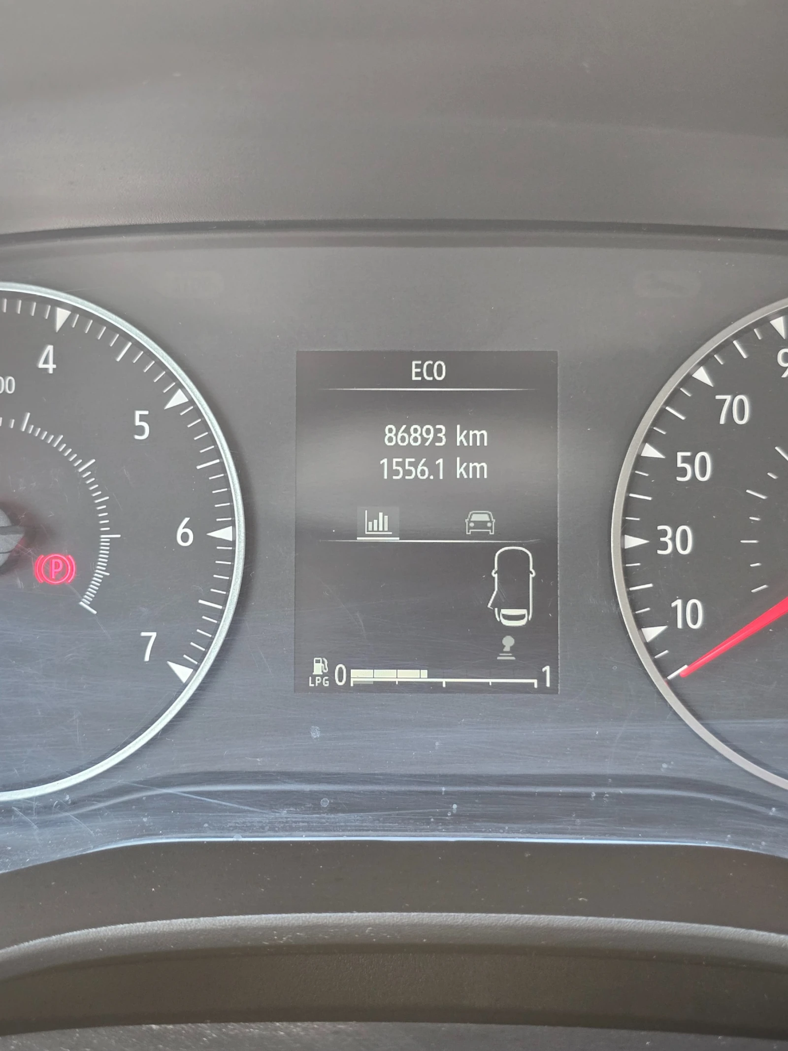 Dacia Sandero, снимка 9 - Автомобили и джипове - 56180170