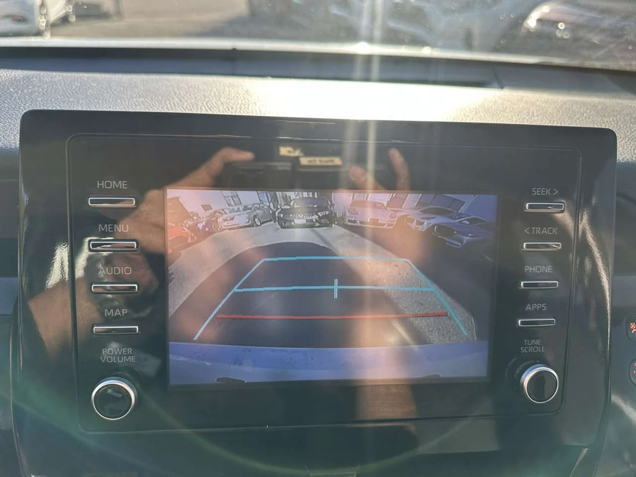 Toyota Camry LE, снимка 14 - Автомобили и джипове - 56653972