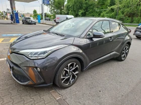 ������ Toyota C-HR