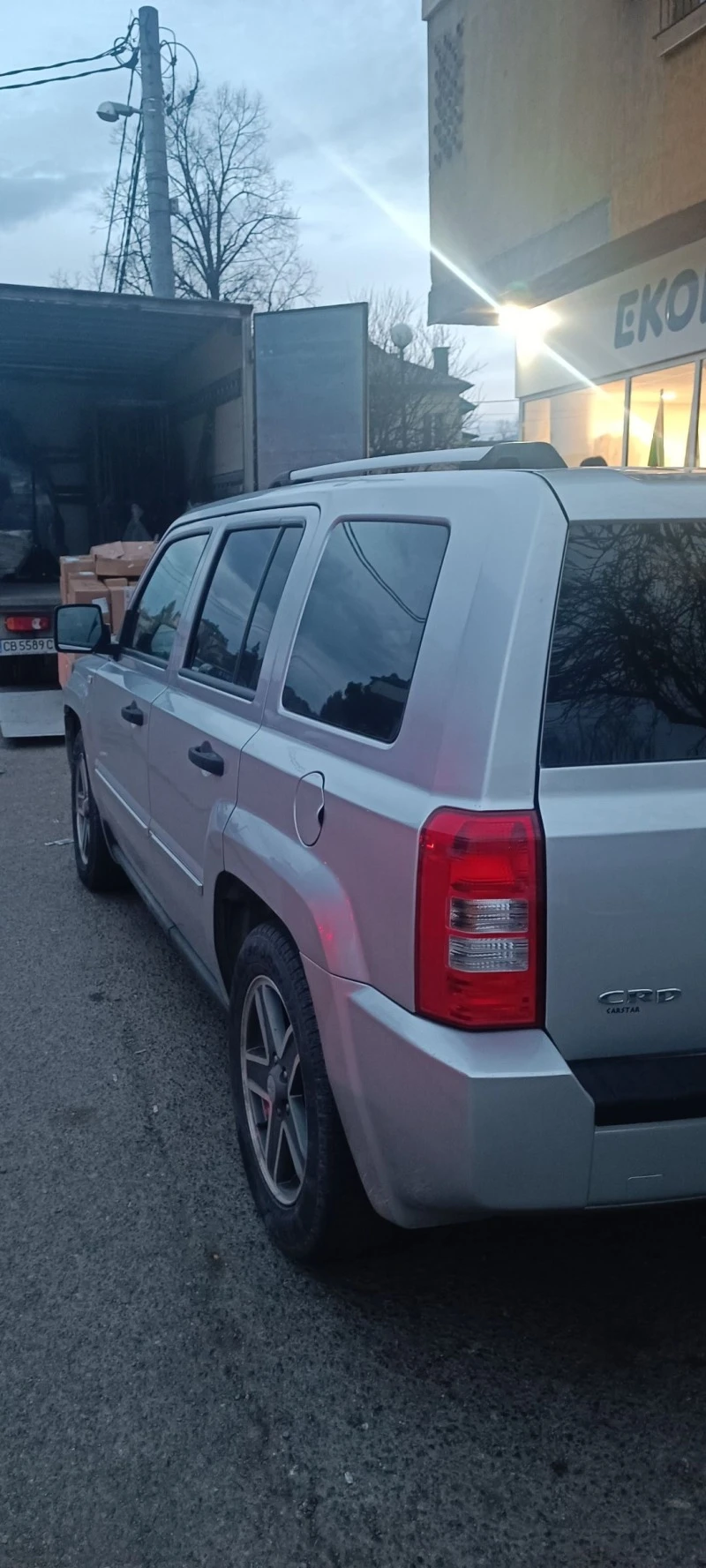 Jeep Patriot 2.0 crd, снимка 8 - Автомобили и джипове - 47342700