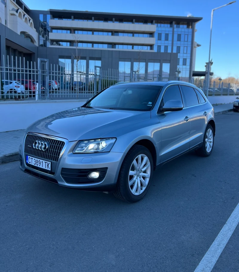 Audi Q5 Автомат* Кожа* TV* Теглич, снимка 1 - Автомобили и джипове - 48076871