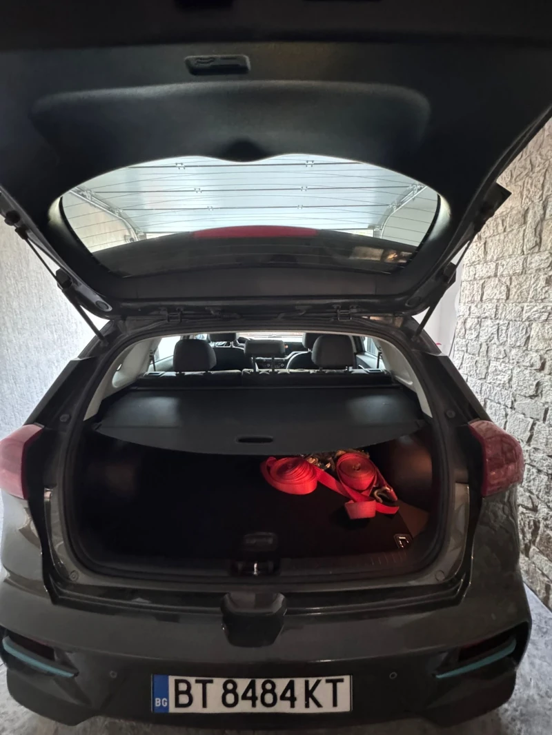 Kia Niro е-Ниро 64кв/ч 204кс в гаранция! , снимка 7 - Автомобили и джипове - 51537191