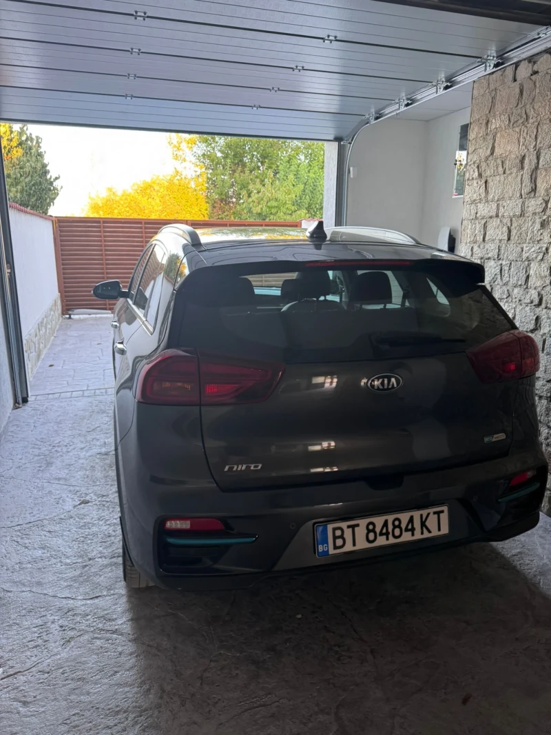Kia Niro е-Ниро 64кв/ч 204кс в гаранция! , снимка 4 - Автомобили и джипове - 51537191