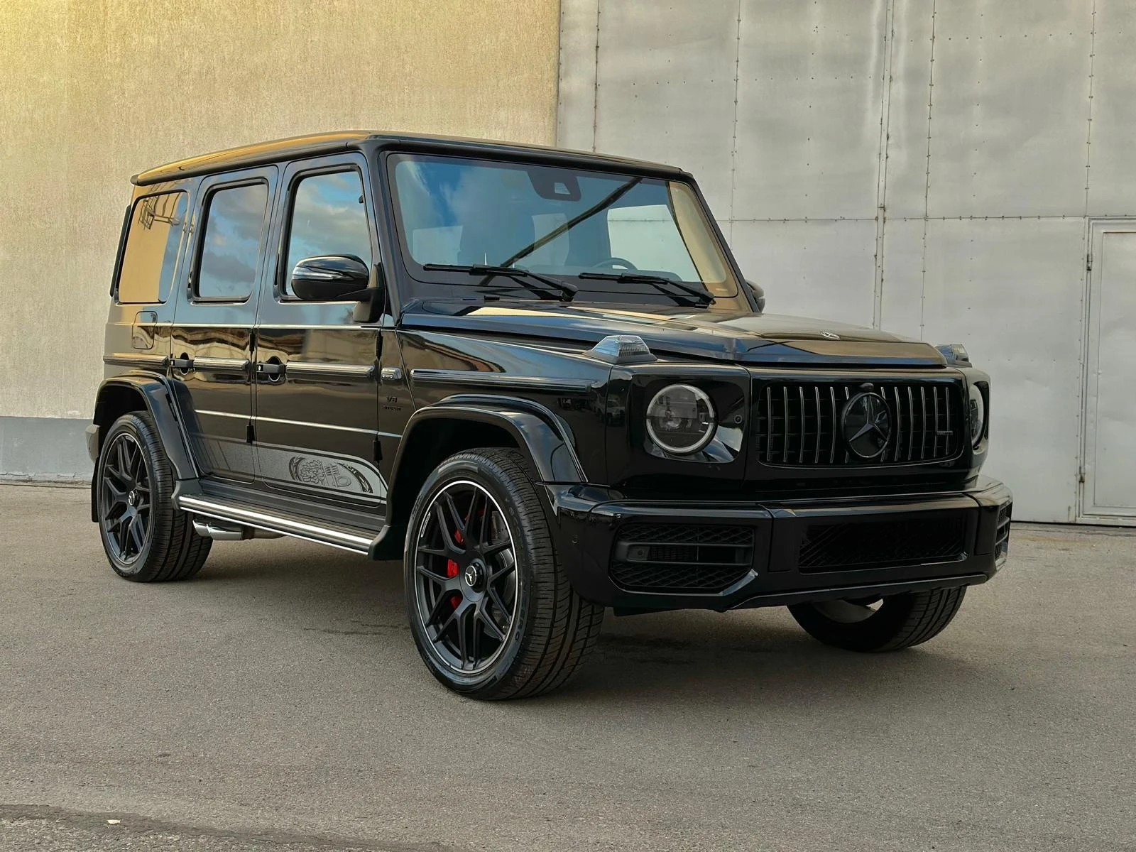 Mercedes-Benz G 63 AMG Фабрично Нов - изображение 4