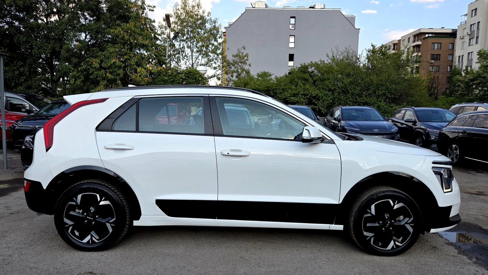 Kia Niro 64KWh/2024/3 хил КМ - изображение 3