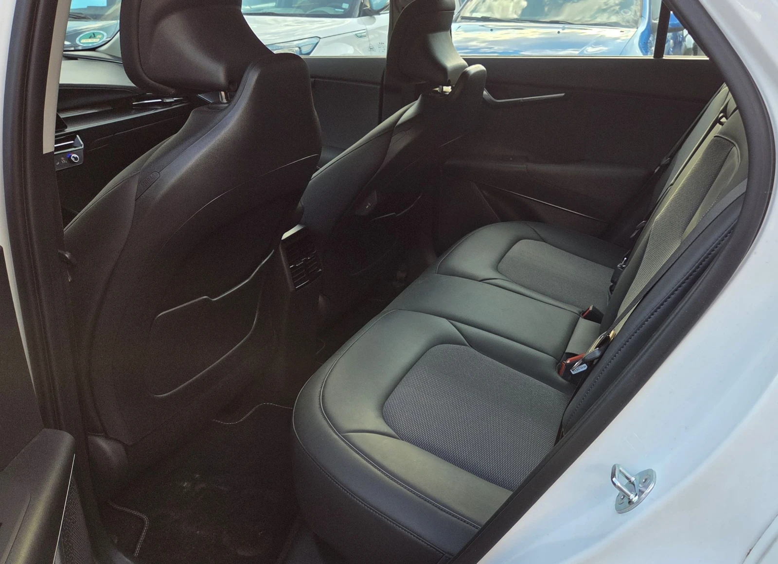 Kia Niro 64KWh/2024/3 хил КМ - изображение 10
