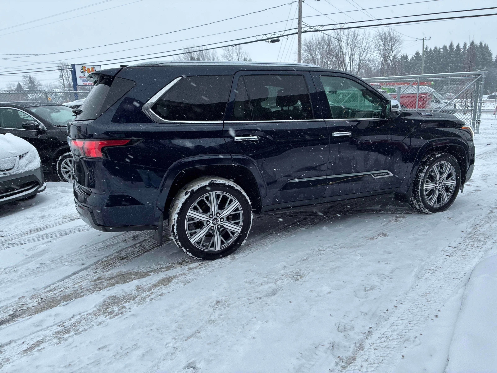 Toyota Sequoia * CAPSTONE* CARFAX * ��� ������������ ������ | Mobile.bg � ����������� 3