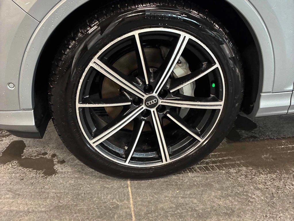 Audi Q7 * Technik * CARFAX * ДИСТРОНИК* 360* ОБДУХВАНЕ - изображение 7