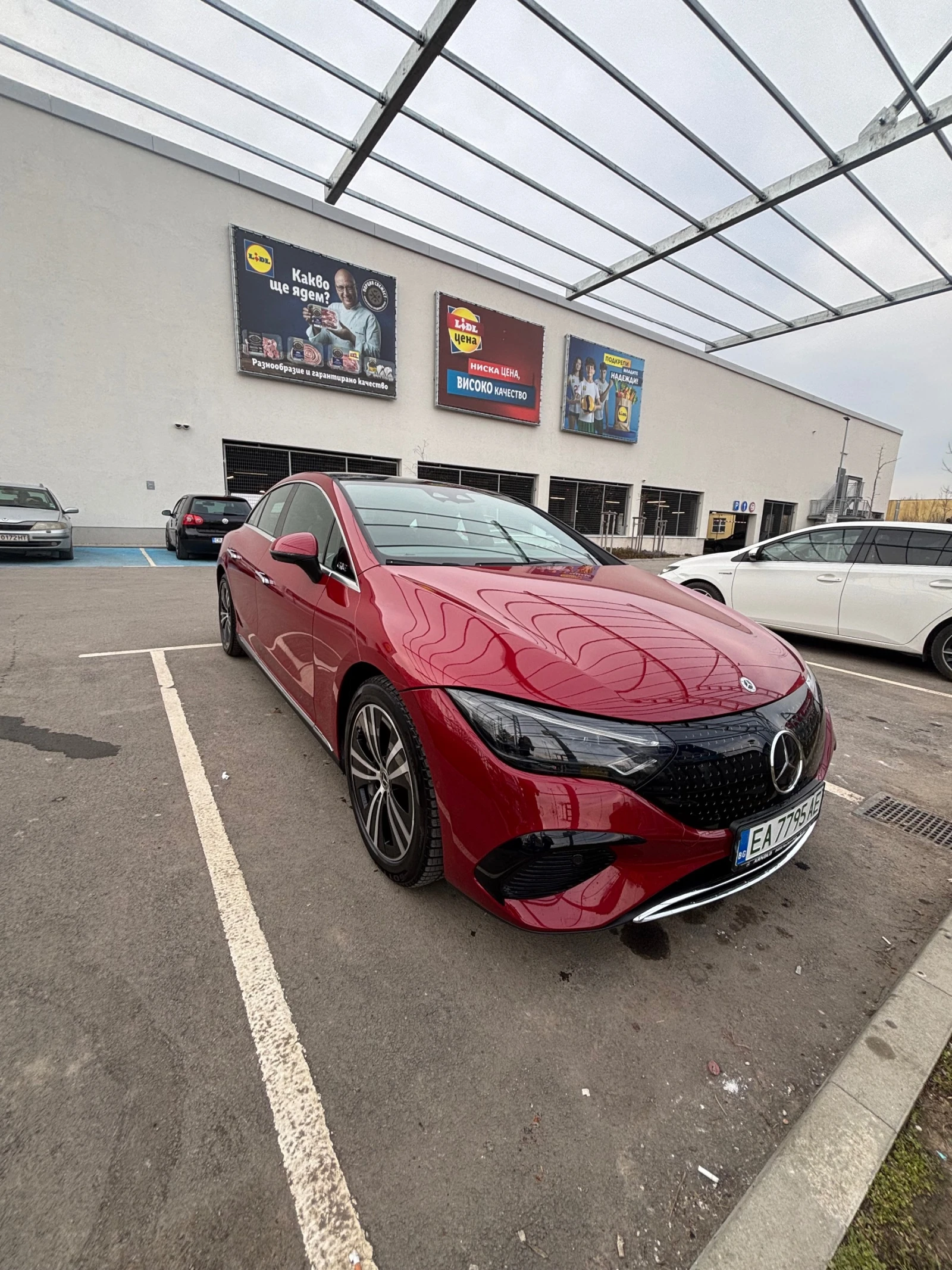 Mercedes-Benz EQE 500 4MATIC ГАРАНЦИОНЕН, снимка 7 - Автомобили и джипове - 53804521