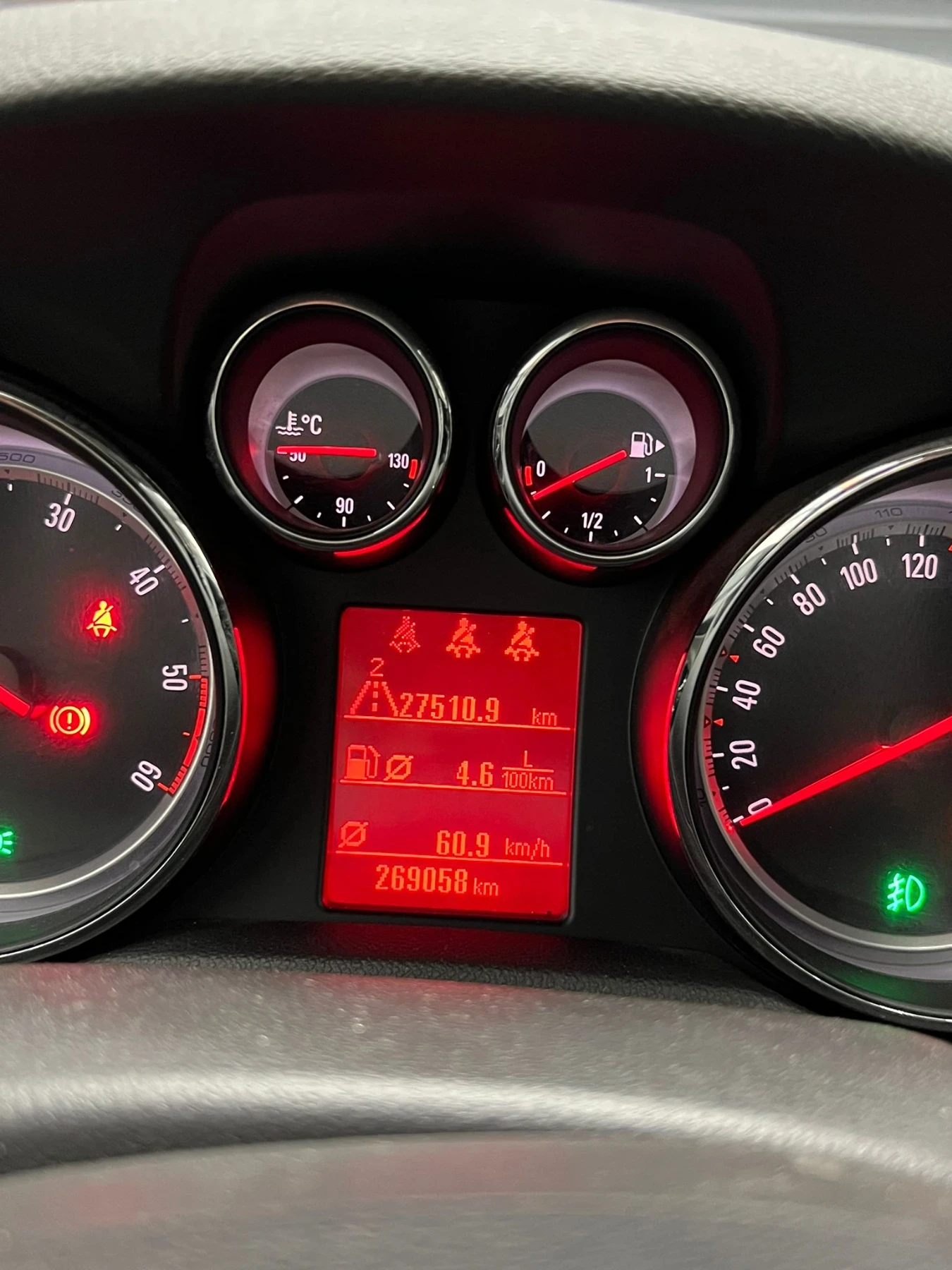 Opel Mokka 1.6 CDTI 4x4, снимка 5 - Автомобили и джипове - 54287035