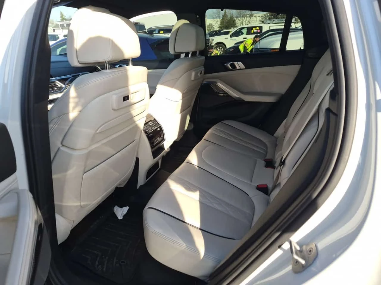 BMW X6 * M50I * CARFAX * ��� ������������ ������ | Mobile.bg � ����������� 11