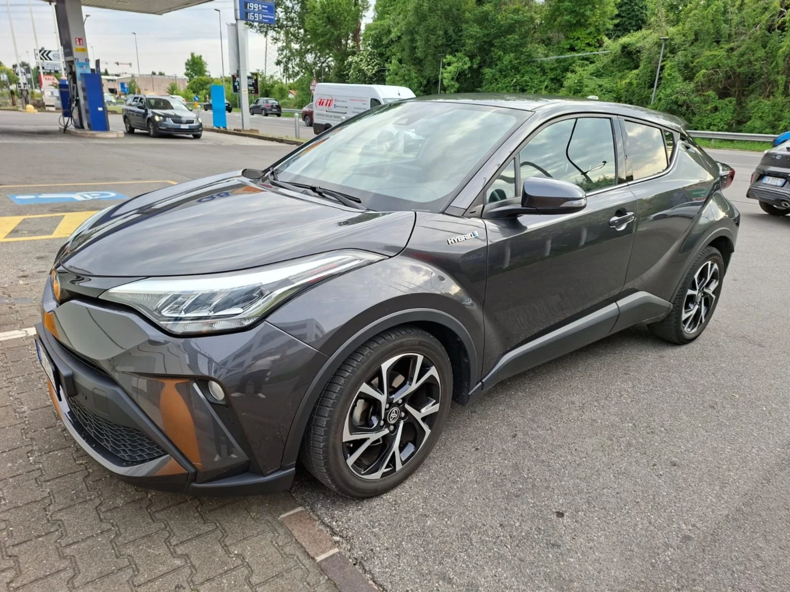 Toyota C-HR 1.8 ХИБРИД/122КС/FACE LIFT/ОЧАКВАН ВНОС/
