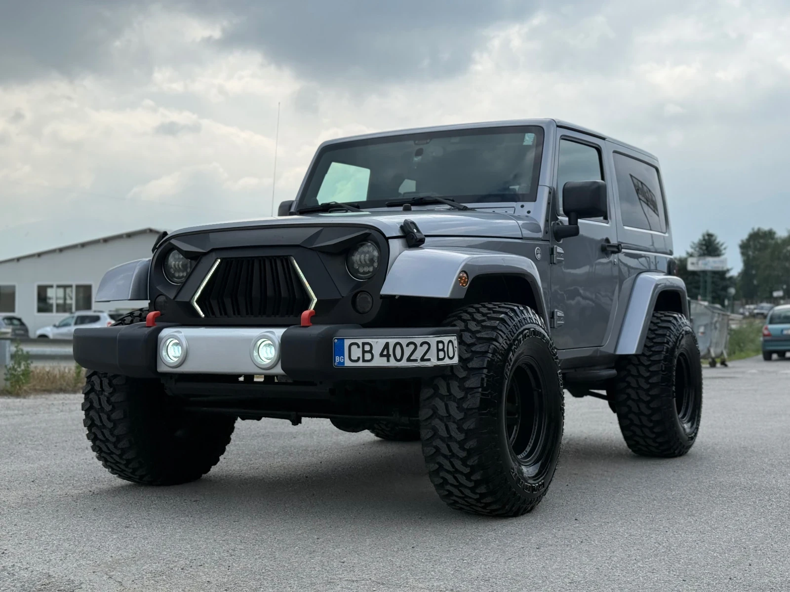 Jeep Wrangler SAHARA-TRAIL RATED-46.000км-КАТО ЧИСТО НОВ-УНИКАТ, снимка 3 - Автомобили и джипове - 55142072