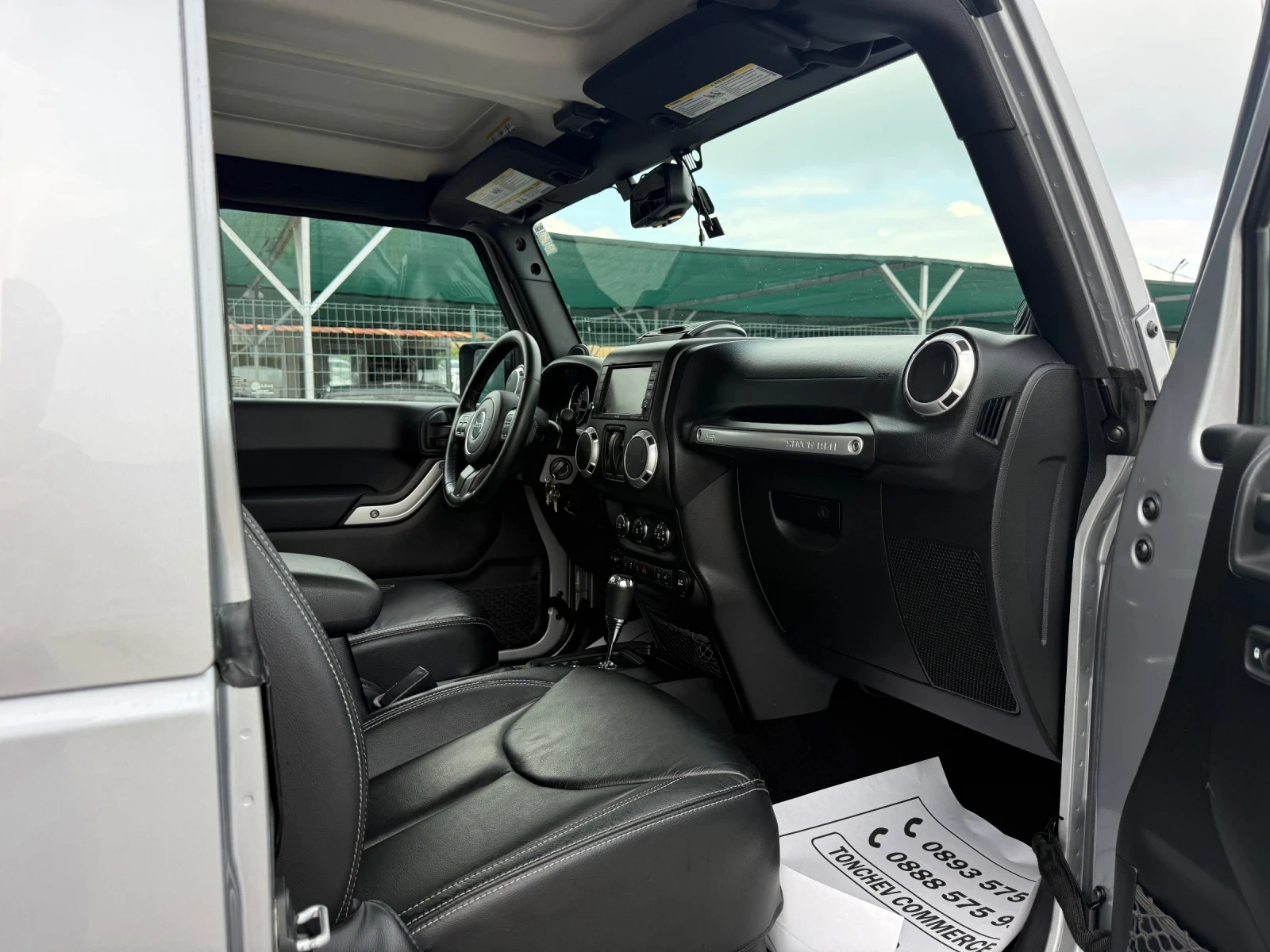 Jeep Wrangler SAHARA-TRAIL RATED-46.000км-КАТО ЧИСТО НОВ-УНИКАТ, снимка 15 - Автомобили и джипове - 55142072