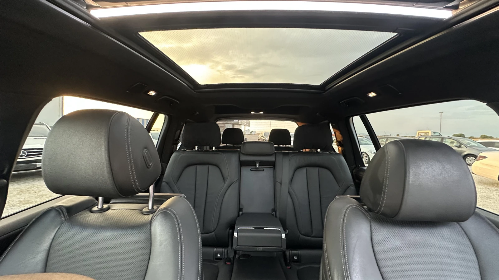 BMW X7 M50d xDrive M PACK| 7 SEATS| TV| HARMON KARDON| FU, снимка 15 - Автомобили и джипове - 55186508