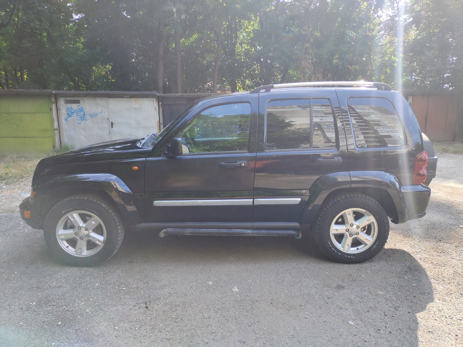 Jeep Cherokee III KJ 2.8 CRD, снимка 4 - Автомобили и джипове - 55338047