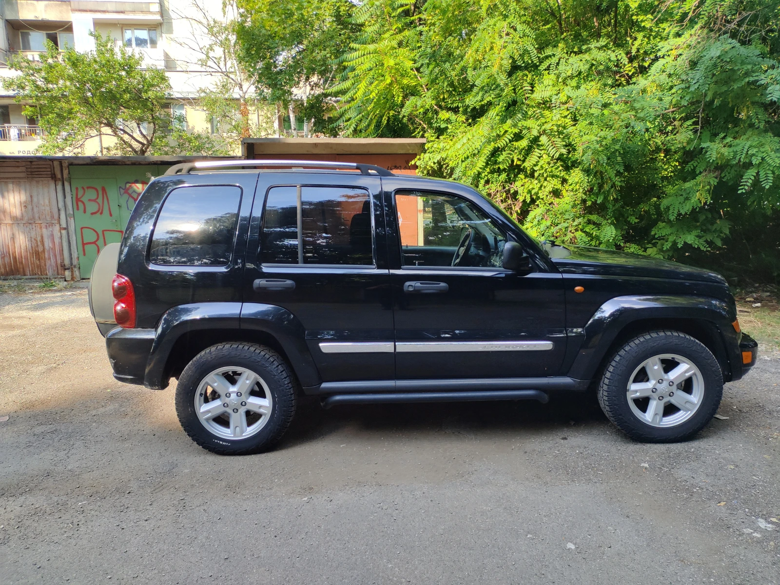 Jeep Cherokee III KJ 2.8 CRD, снимка 3 - Автомобили и джипове - 55338047