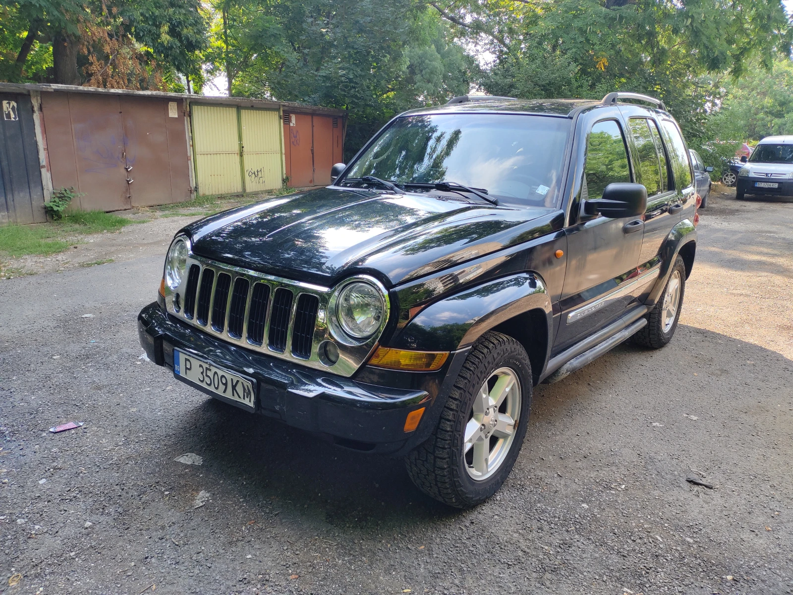 Jeep Cherokee III KJ 2.8 CRD