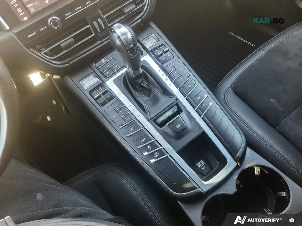 Porsche Macan * PANORAMA *  AвтоКредит * (ЦЕНА ДО БГ), снимка 9 - Автомобили и джипове - 55356050