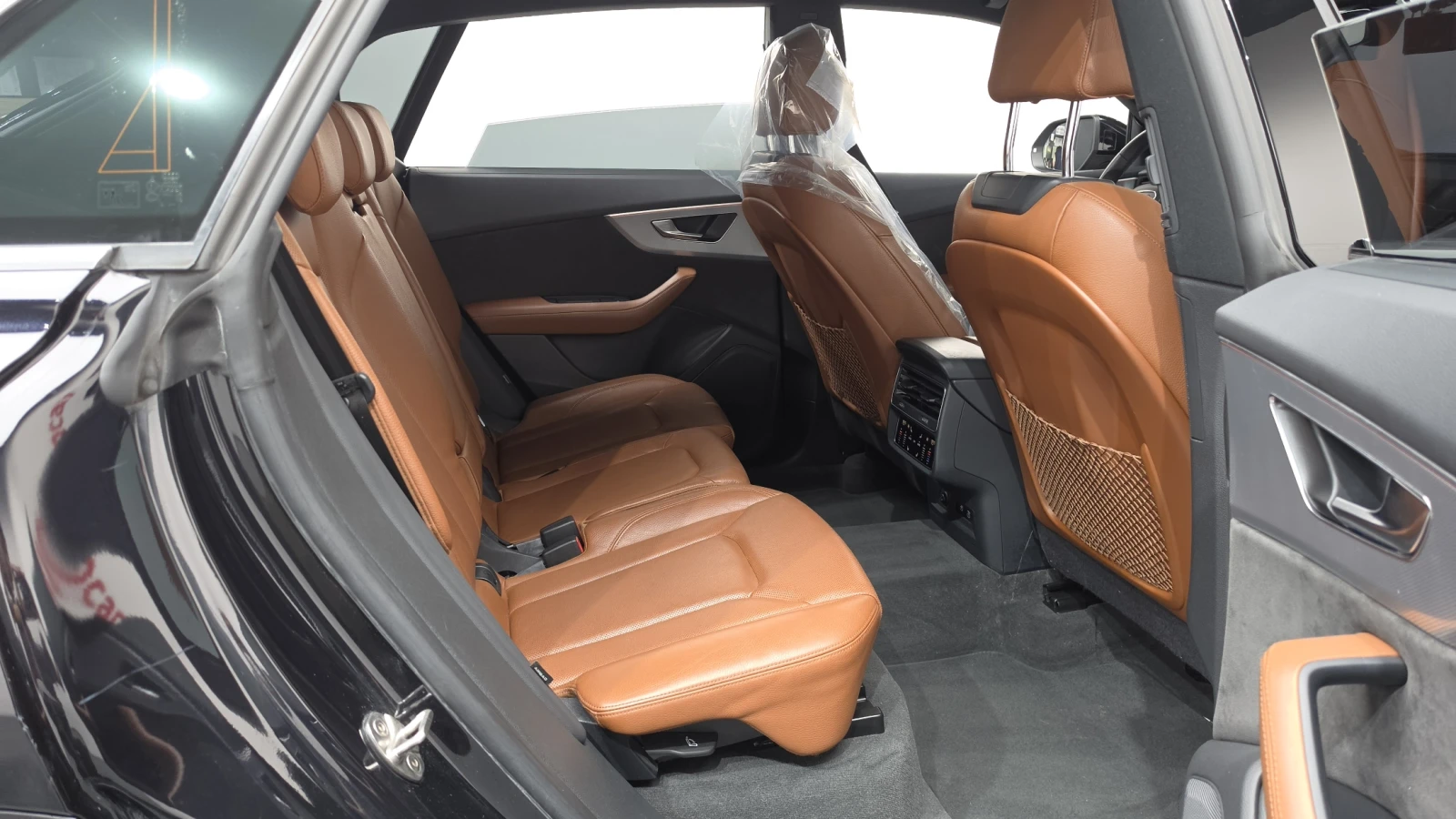 Audi Q8 45 TDI quattro* ЕЛ. БАГАЖНИК* HUD* КРАЙНА ЦЕНА, снимка 11 - Автомобили и джипове - 55496040