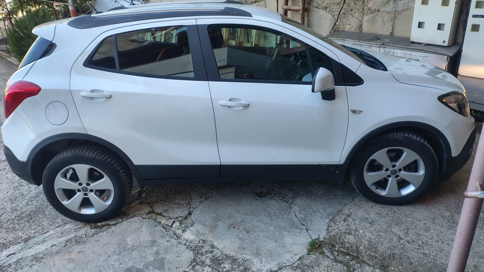 Opel Mokka, снимка 4 - Автомобили и джипове - 56596263