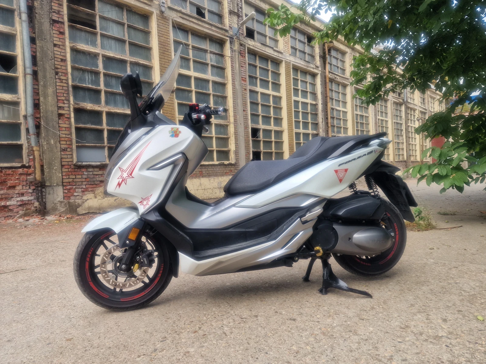 Honda Forza 300 NSS, снимка 10 - Мотоциклети и мототехника - 56223097