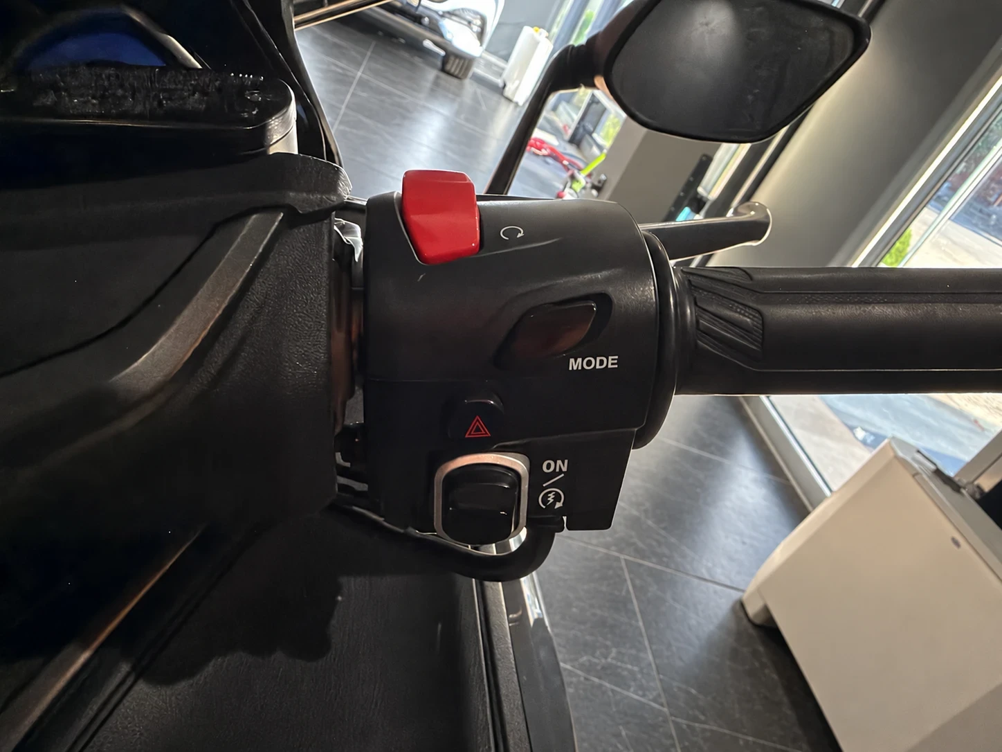 Yamaha T-max 560 | Mobile.bg � ����������� 8