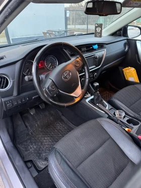 Toyota Auris 1.4 D4D KEYLESS GO / PANORAMA / 6 скорости, снимка 14