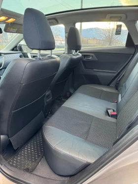 Toyota Auris 1.4 D4D KEYLESS GO / PANORAMA / 6 скорости, снимка 13