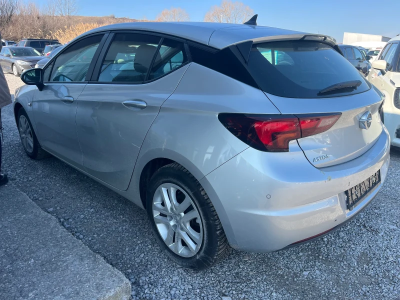 Opel Astra 1.6 CDTi, снимка 5 - Автомобили и джипове - 49024719