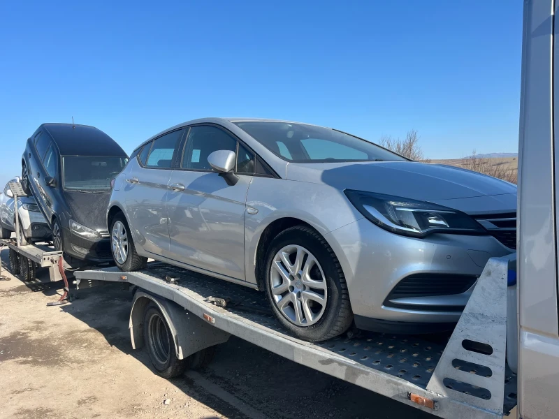 Opel Astra 1.6 CDTi, снимка 14 - Автомобили и джипове - 49024719