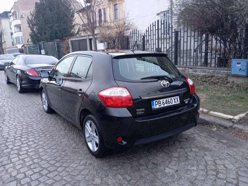 Toyota Auris 1.3 6ск. Facelift , снимка 5 - Автомобили и джипове - 49262303