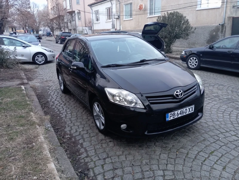 Toyota Auris 1.3 6ск. Facelift , снимка 2 - Автомобили и джипове - 49262303