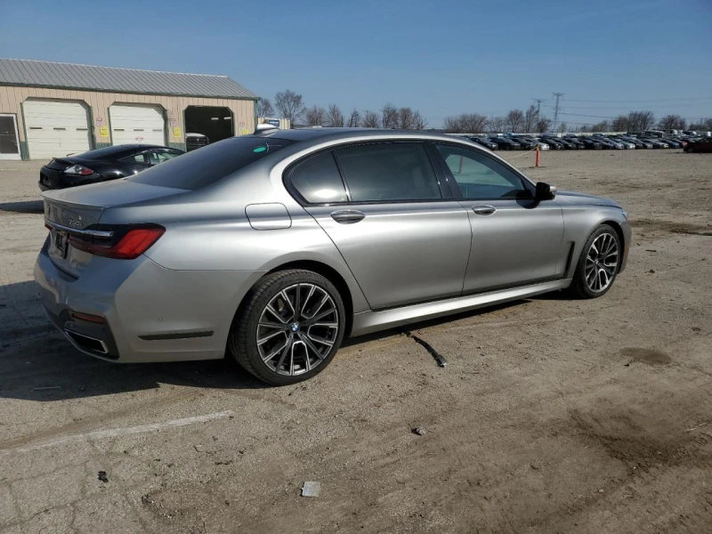 BMW 750 xDRIVE* M PACK* INDIVIDUAL* DIGITAL* DISTRONIC* OB, снимка 6 - Автомобили и джипове - 49586457