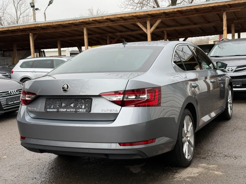 Skoda Superb 2.0TDI* 190к.с* СЕРВИЗНА КНИЖКА С ПЪЛНА ИСТОРИЯ , снимка 5 - Автомобили и джипове - 49815368