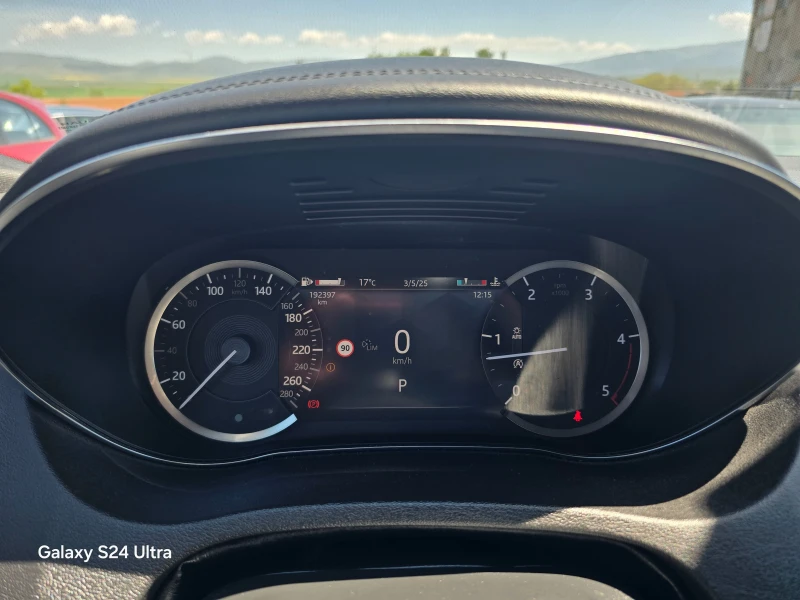 Jaguar E-pace 2.0D-204K.C-4X4-NAVI-CAMERI-EURO6, снимка 11 - Автомобили и джипове - 50140995